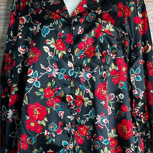 Cabernet Sleepwear | Silky Black Floral Feminine 2 pc. Pajama Set | Size XL - Picture 2 of 16